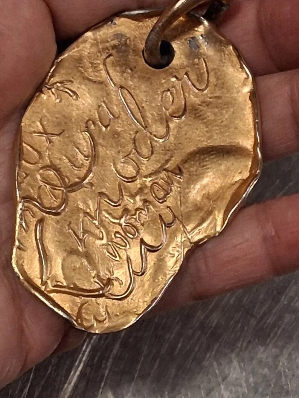 Rare Vintage Donna Karan Company Dk Co Large Chunky Gold Tone Pendant